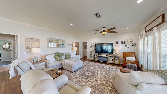132 Leaf Street, Midland City, AL 36350