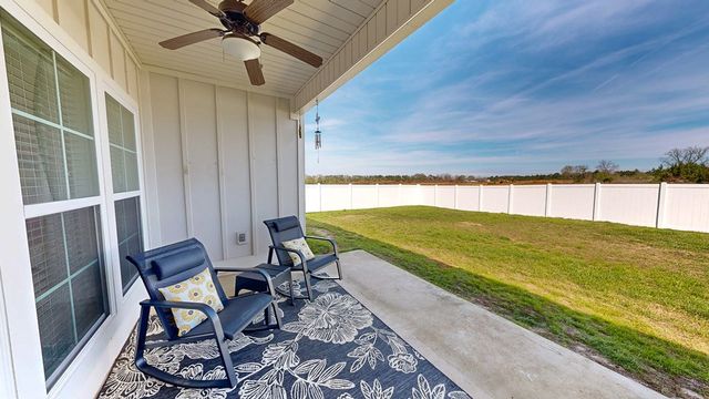 132 Leaf Street, Midland City, AL 36350