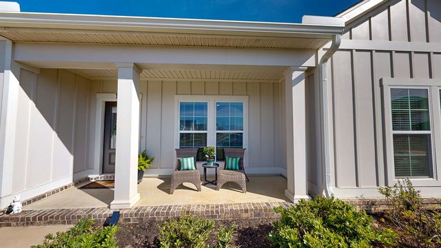132 Leaf Street, Midland City, AL 36350
