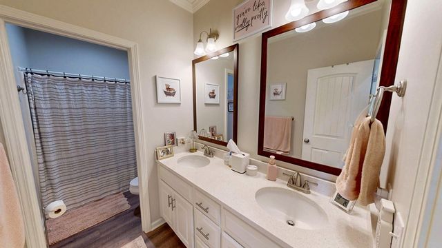 132 Leaf Street, Midland City, AL 36350
