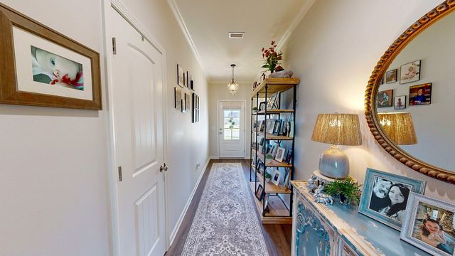 132 Leaf Street, Midland City, AL 36350