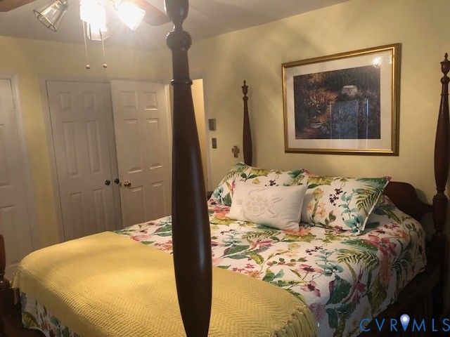 9401 Gum Fork Rd, Midlothian, VA 23112