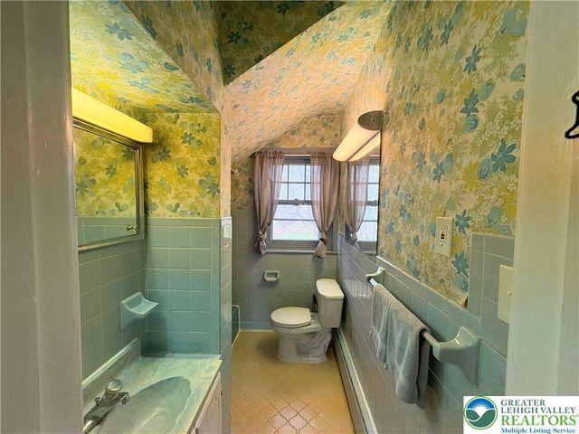 2120 Butztown Road, Bethlehem City, PA 18017