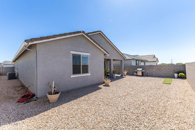 31564 N WILDMARE Road, San Tan Valley, AZ 85143