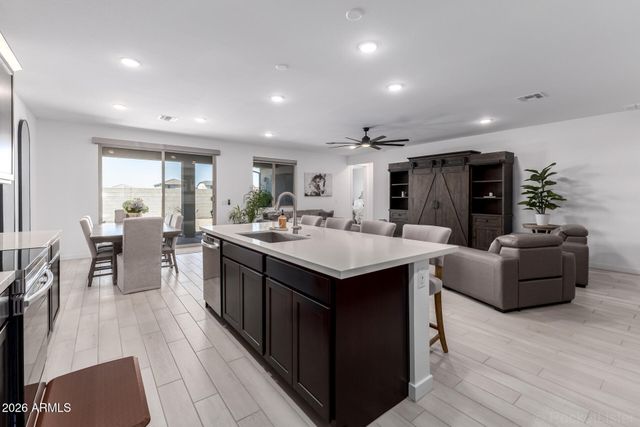 31564 N WILDMARE Road, San Tan Valley, AZ 85143