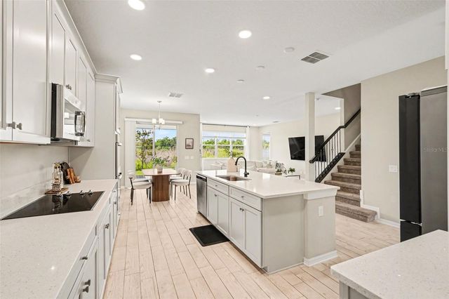 38152 COBBLE CREEK BOULEVARD, Zephyrhills, FL 33540