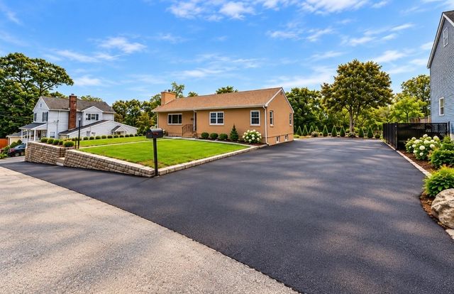 28 Bulfinch Ter, Lynn, MA 01902