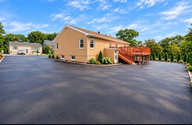 28 Bulfinch Ter, Lynn, MA 01902