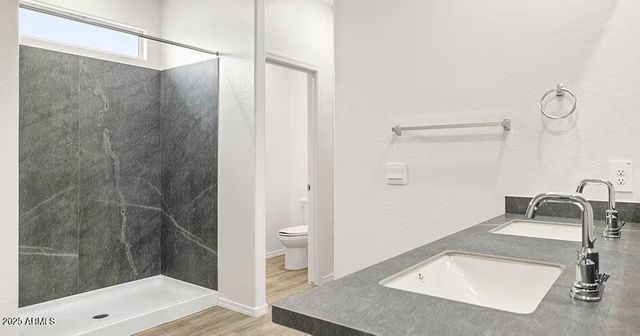 25200 N 151ST Drive 5, Surprise, AZ 85387