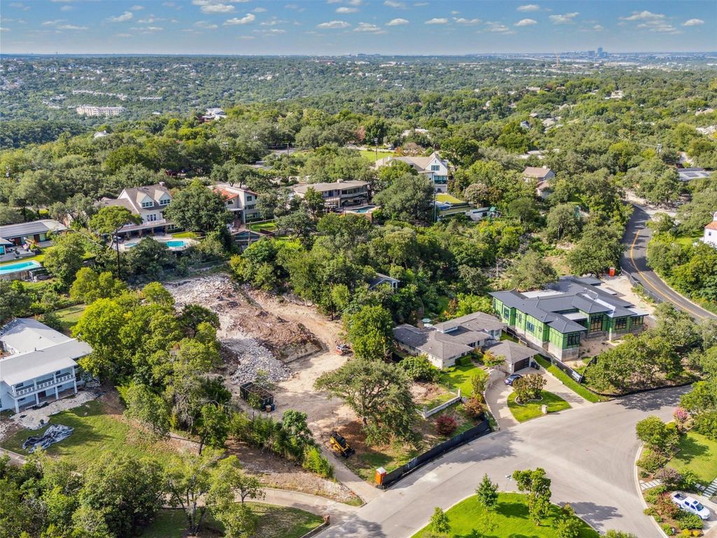 4616 Crestway DR, Austin, TX 78731