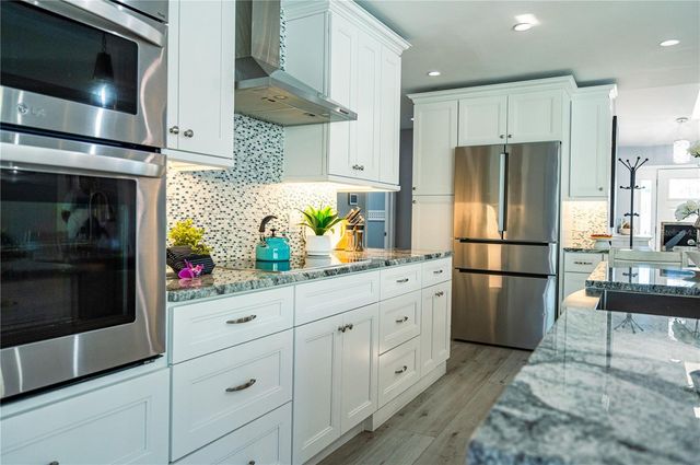 7410 2ND AVENUE NW, Bradenton, FL 34209