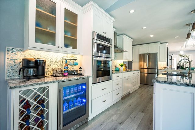 7410 2ND AVENUE NW, Bradenton, FL 34209