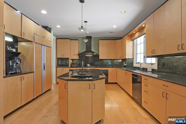 19 Academy Lane, Demarest, NJ 07627