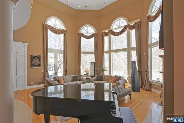 19 Academy Lane, Demarest, NJ 07627