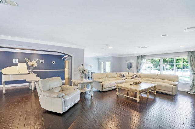 17 E Ocean Avenue, Ocean Ridge, FL 33435
