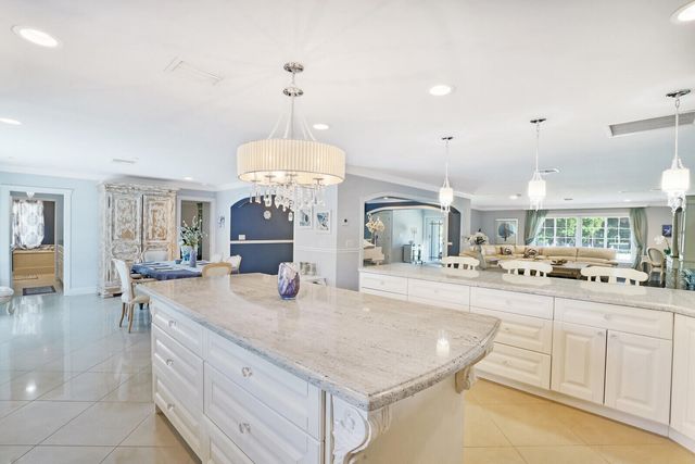 17 E Ocean Avenue, Ocean Ridge, FL 33435