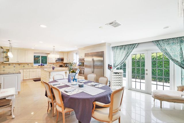 17 E Ocean Avenue, Ocean Ridge, FL 33435