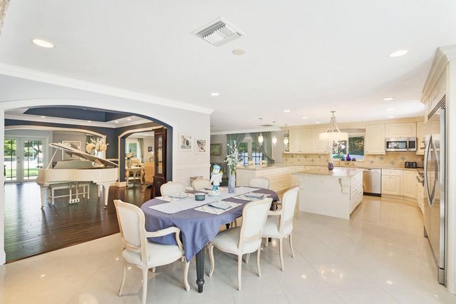 17 E Ocean Avenue, Ocean Ridge, FL 33435