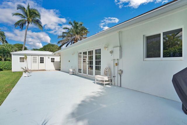17 E Ocean Avenue, Ocean Ridge, FL 33435