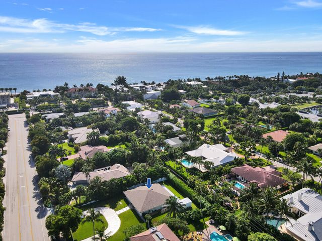17 E Ocean Avenue, Ocean Ridge, FL 33435