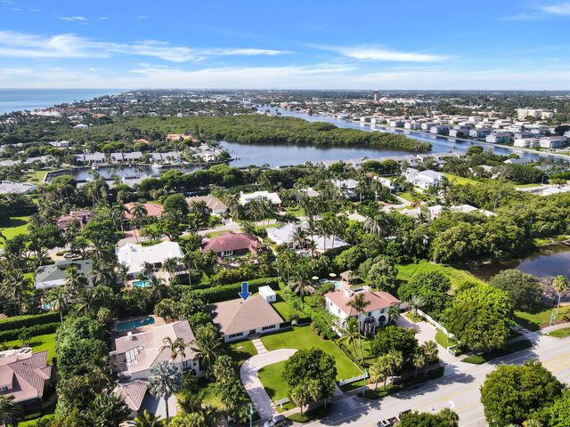 17 E Ocean Avenue, Ocean Ridge, FL 33435