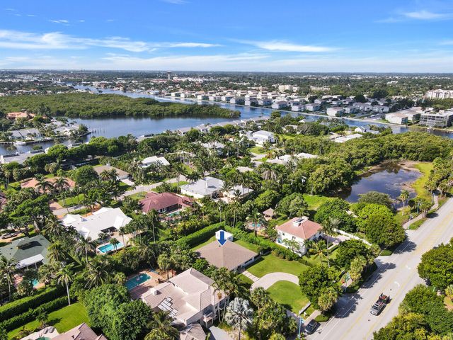 17 E Ocean Avenue, Ocean Ridge, FL 33435