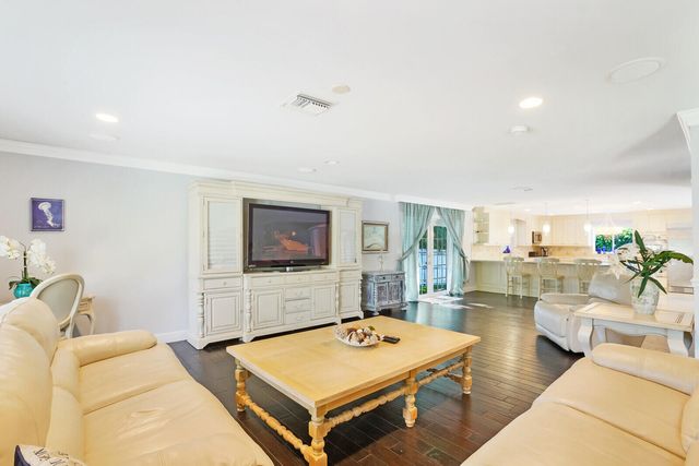 17 E Ocean Avenue, Ocean Ridge, FL 33435