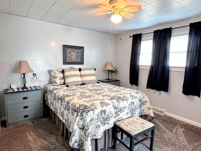 731 N Michigan Street, Prairie Du Chien, WI 53821