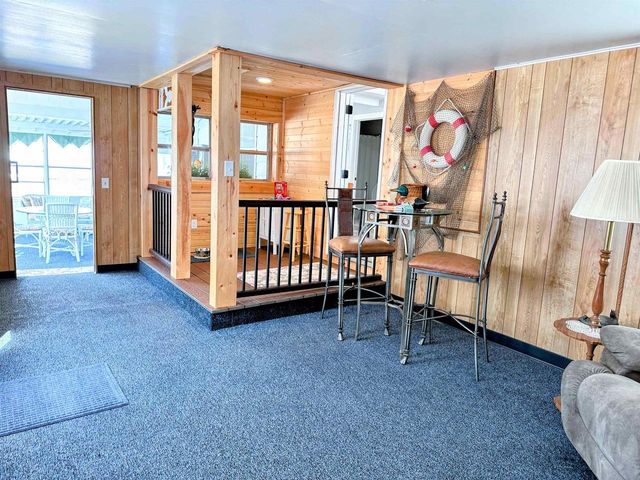 731 N Michigan Street, Prairie Du Chien, WI 53821