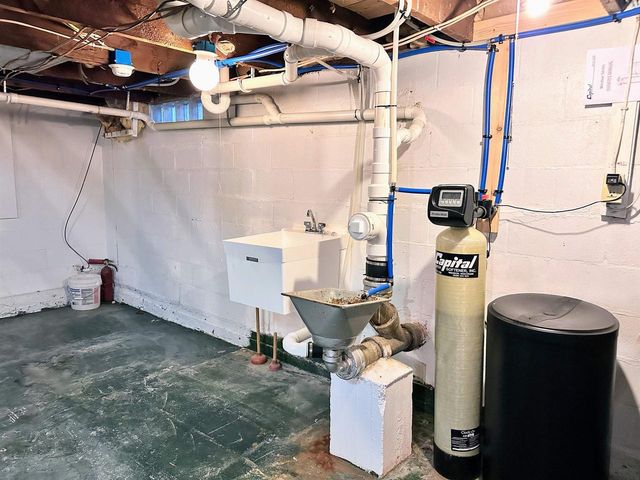 731 N Michigan Street, Prairie Du Chien, WI 53821