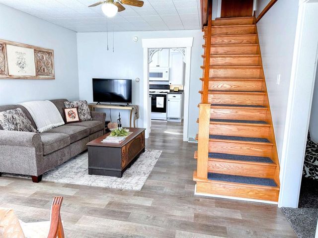 731 N Michigan Street, Prairie Du Chien, WI 53821