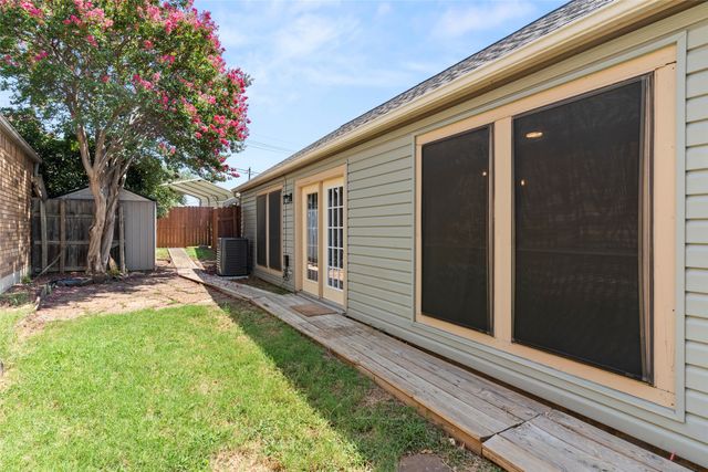 217 Teakwood Lane, Lewisville, TX 75067