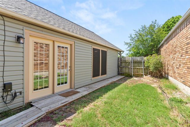 217 Teakwood Lane, Lewisville, TX 75067
