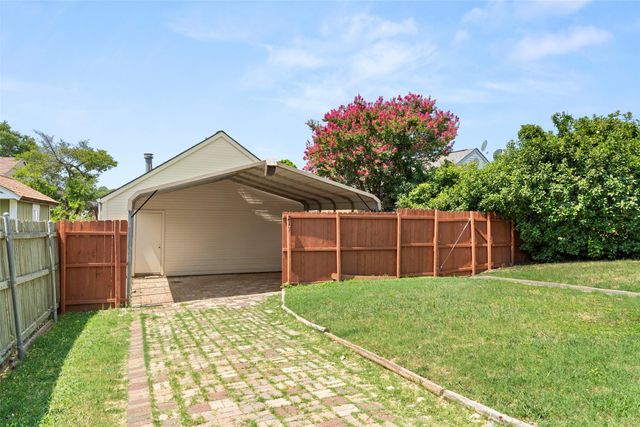 217 Teakwood Lane, Lewisville, TX 75067