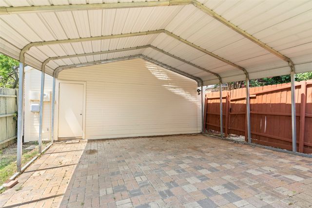 217 Teakwood Lane, Lewisville, TX 75067
