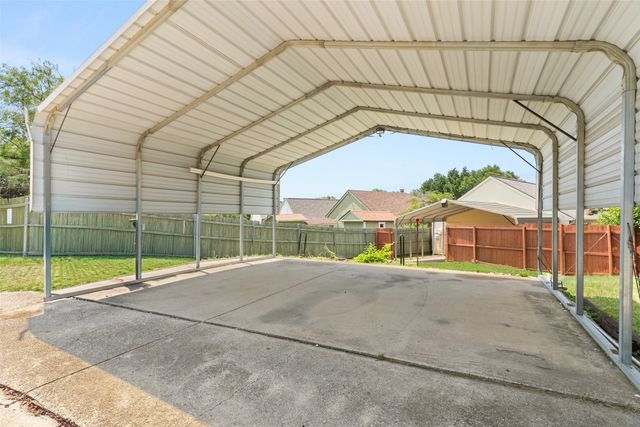 217 Teakwood Lane, Lewisville, TX 75067
