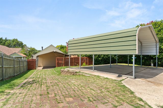 217 Teakwood Lane, Lewisville, TX 75067