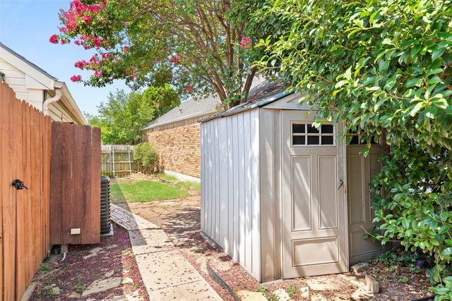 217 Teakwood Lane, Lewisville, TX 75067
