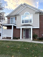 45679 Heather Ridge Drive, Macomb Township, MI 48044
