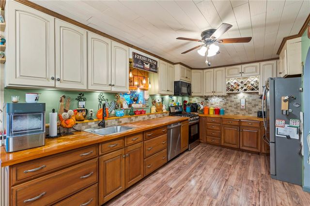 214 Hooks Lane, Canonsburg, PA 15317