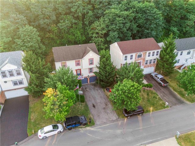 214 Hooks Lane, Canonsburg, PA 15317