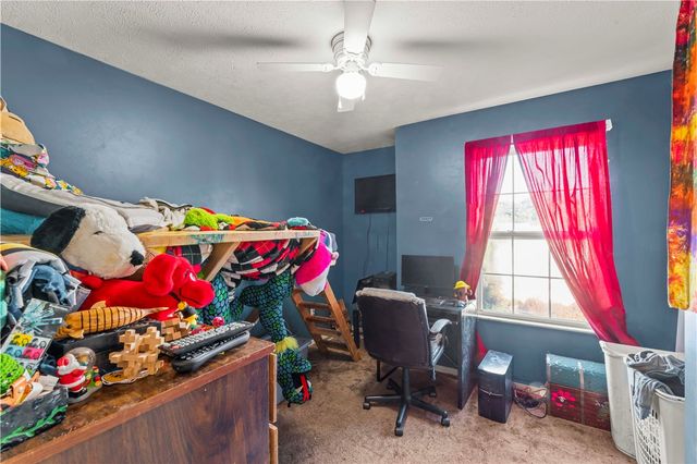 214 Hooks Lane, Canonsburg, PA 15317