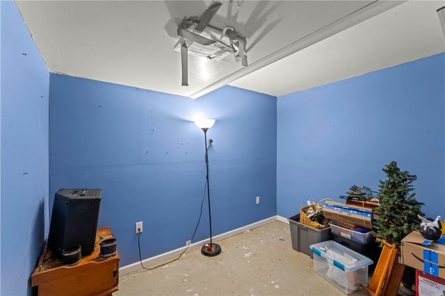 214 Hooks Lane, Canonsburg, PA 15317