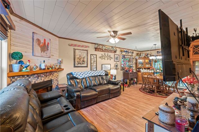 214 Hooks Lane, Canonsburg, PA 15317