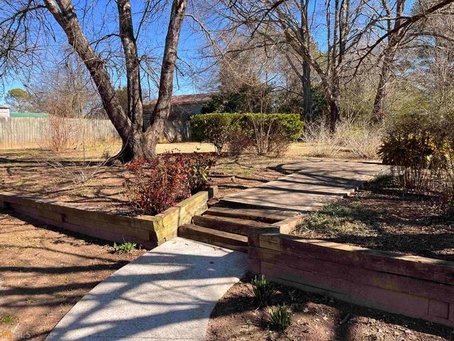 3560 SE Sandhill Drive, Conyers, GA 30094