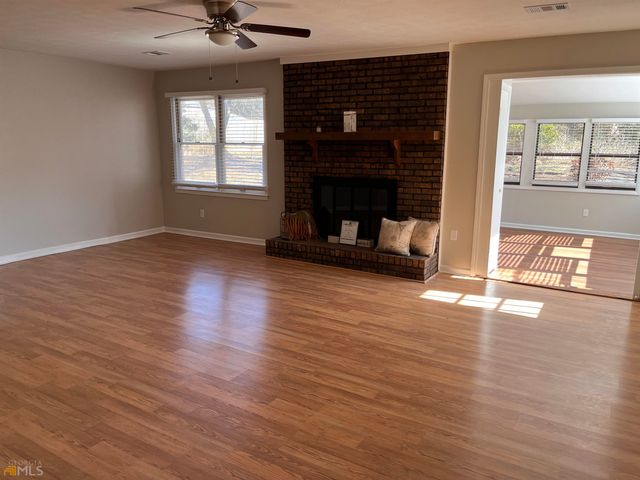 3560 SE Sandhill Drive, Conyers, GA 30094