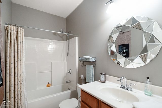 10122 Pyrite Court, Noblesville, IN 46060