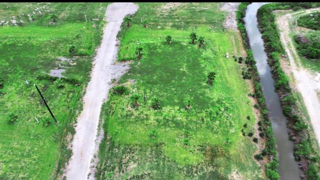 18 Cindy Palmer Lane, Dickinson, TX 77539