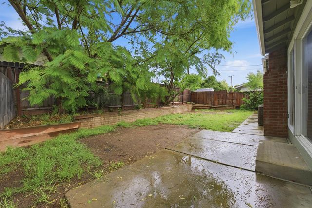 5828 Shenandoah Dr, Sacramento, CA 95841