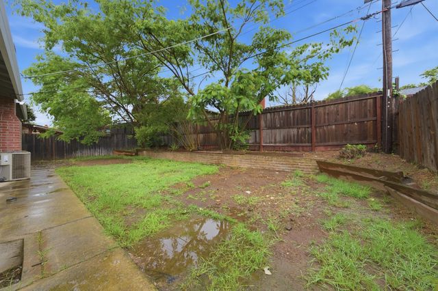 5828 Shenandoah Dr, Sacramento, CA 95841